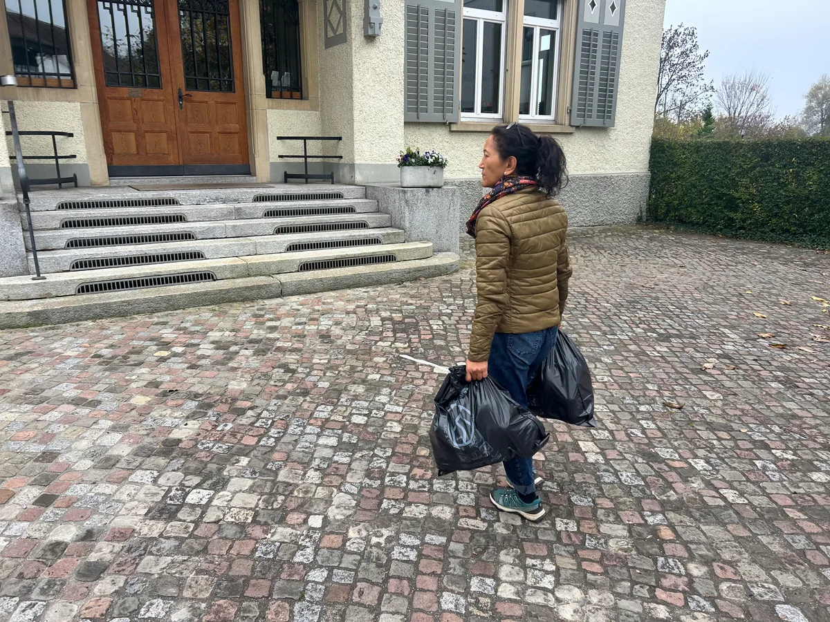 Dorjee Bagemann liefert die Räben aus.